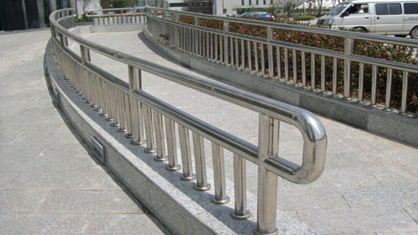 樓盤(pán)不銹鋼護(hù)欄XSF-19-0036
