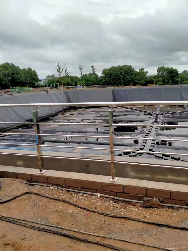 不銹鋼穿管立柱護(hù)欄你了解嗎？