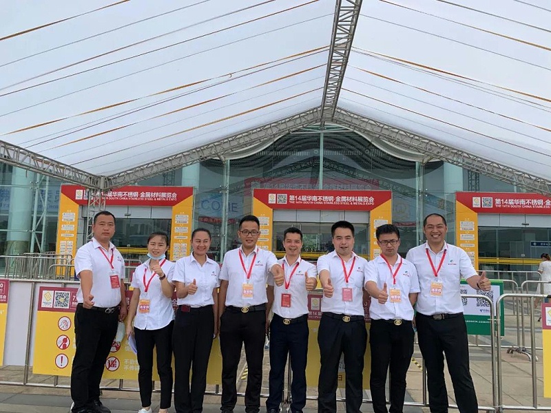 喜師傅不銹鋼護(hù)欄廠家精英團(tuán)隊