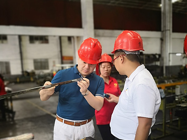 喜有沃不銹鋼護(hù)欄工廠(chǎng)