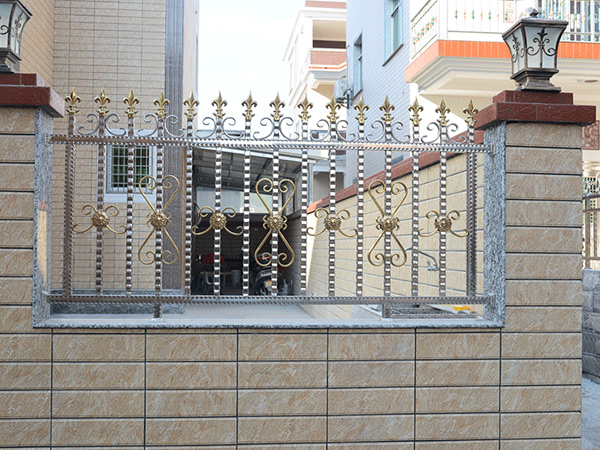 喜師傅不銹鋼護(hù)欄的品種分類(lèi)有哪些？