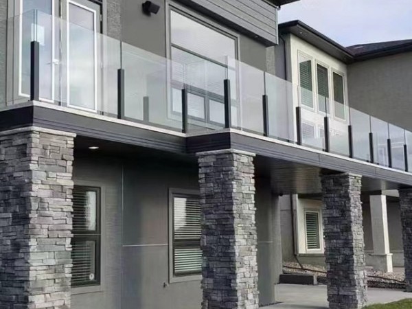 別墅不銹鋼玻璃護欄