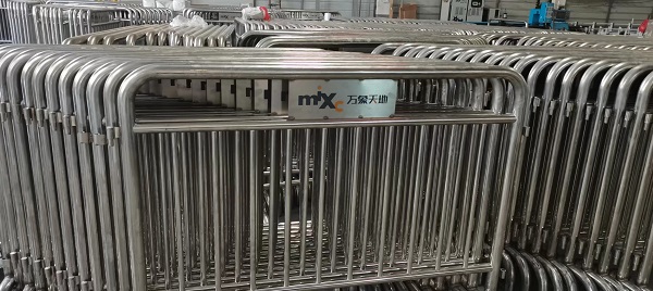 鐵馬移動(dòng)護(hù)欄、