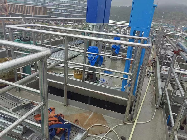 什么會(huì)影響不銹鋼護(hù)欄使用質(zhì)量？